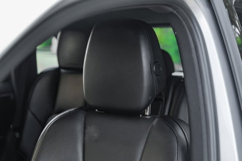 Used 2016 Porsche Cayenne S image 33