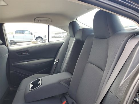 Used 2023 Toyota Corolla LE image 7