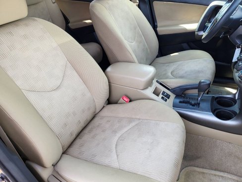 Used 2011 Toyota RAV4 4WD image 18