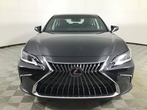 Used 2023 Lexus ES 350 Luxury image 2