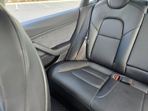 Used 2018 Tesla Model 3 Long Range image 31
