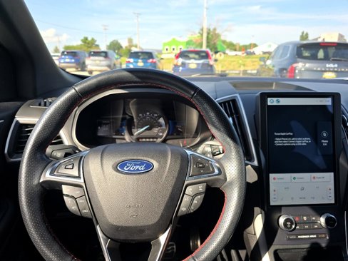 Used 2022 Ford Edge ST-Line w/ Class II Trailer Tow Package image 23