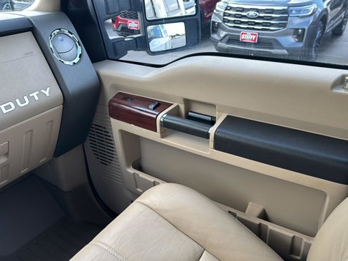 Used 2008 Ford F350 Lariat image 19