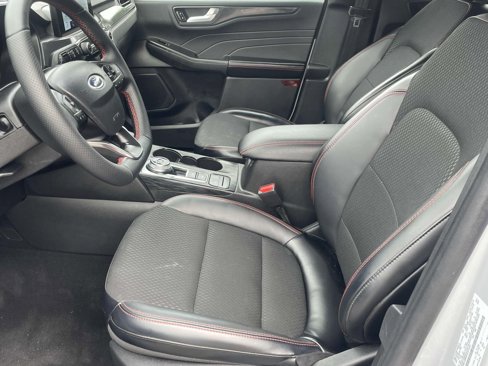 Used 2025 Ford Escape ST-Line image 14
