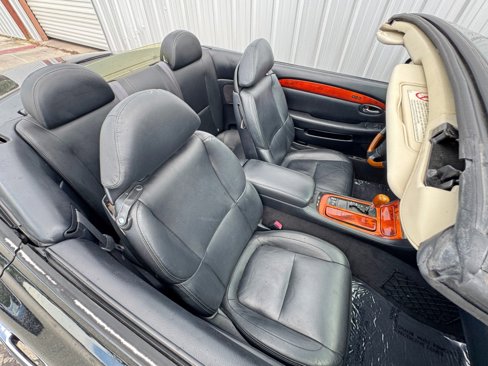 Used 2004 Lexus SC 430 Convertible image 33