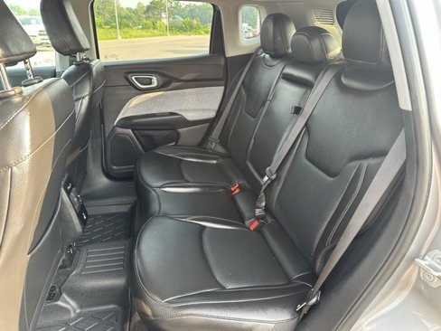 Certified 2022 Jeep Compass Latitude image 12