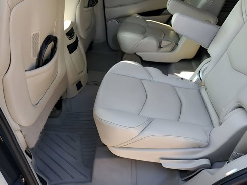 Used 2017 Cadillac Escalade Luxury image 20