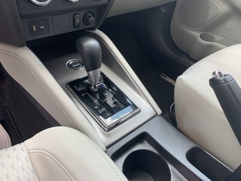 Used 2018 Mitsubishi Outlander Sport ES image 26
