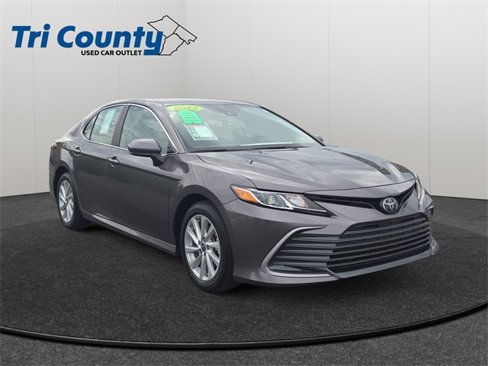 Certified 2023 Toyota Camry LE image 1