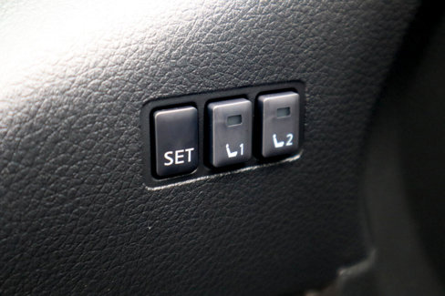 Used 2018 Nissan Rogue SL image 64
