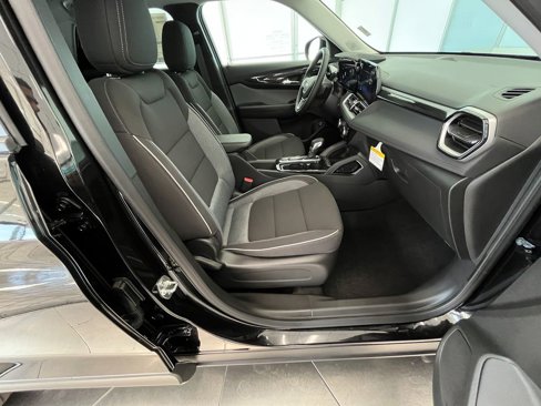 Certified 2024 Chevrolet TrailBlazer LT w/ Convenience Package image 30