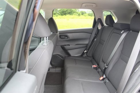 Used 2024 Nissan Rogue S image 26