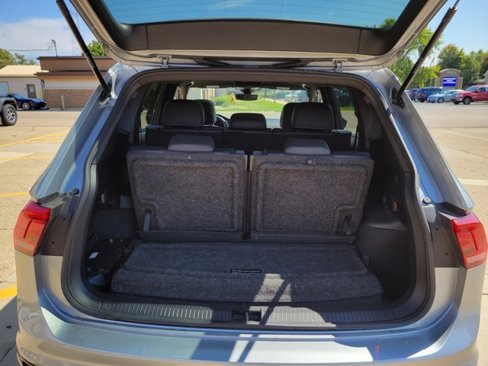 Used 2022 Volkswagen Tiguan SE R-Line image 15