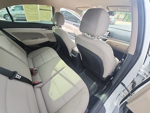 Used 2020 Hyundai Elantra SEL image 19