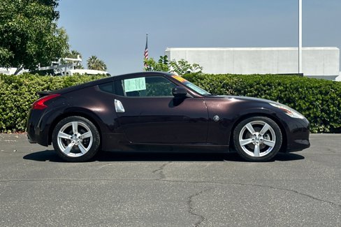 Used 2010 Nissan 370Z Touring w/ Aerodynamics Pkg image 3