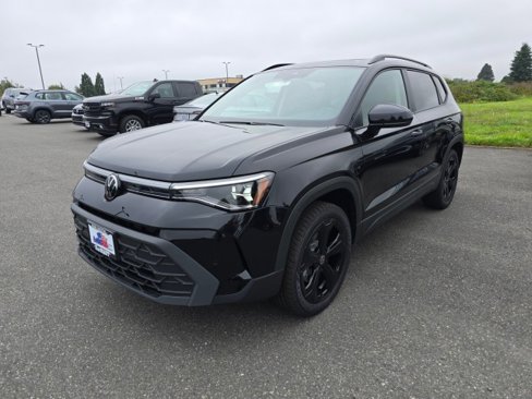 New 2025 Volkswagen Taos SE image 8