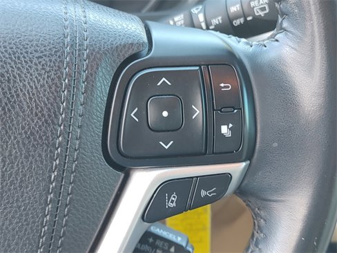 Used 2018 Toyota Highlander Plus image 23