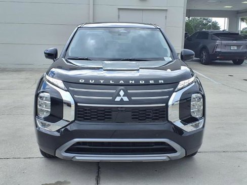 New 2025 Mitsubishi Outlander SE image 6