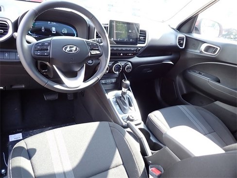 New 2025 Hyundai Venue SEL image 13