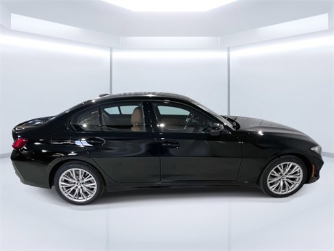 Used 2023 BMW 330i xDrive Sedan w/ Driving Assistance Package image 8