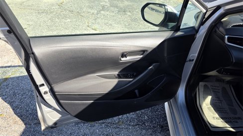 Used 2021 Toyota Corolla LE image 13