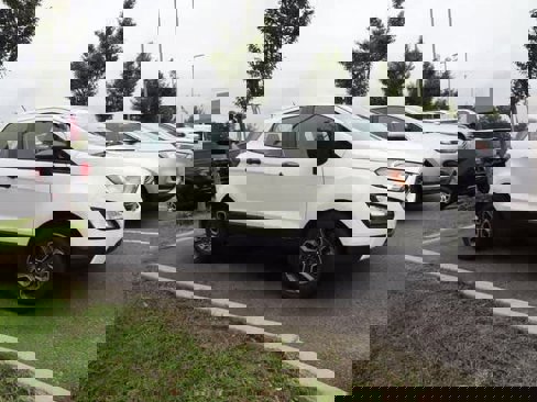 Certified 2021 Ford EcoSport S image 4