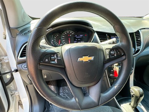 Used 2020 Chevrolet Trax LS w/ Tint and Cruise Package image 11