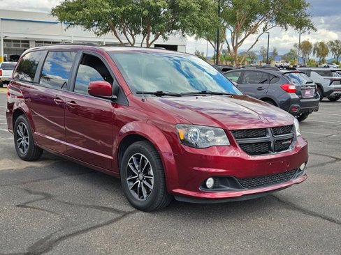 Used 2018 Dodge Grand Caravan SXT w/ Driver Convenience Group image 3