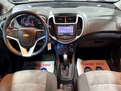 Used 2020 Chevrolet Sonic LT image 9