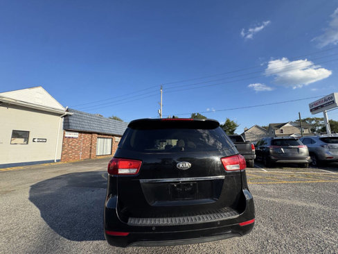 Used 2016 Kia Sedona LX w/ LX Convenience Package image 11