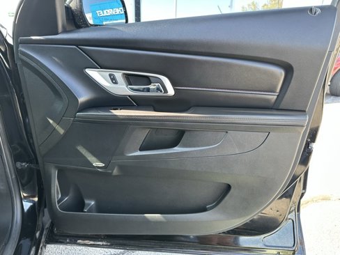 Used 2017 GMC Terrain SLT w/ Open Road Package image 10