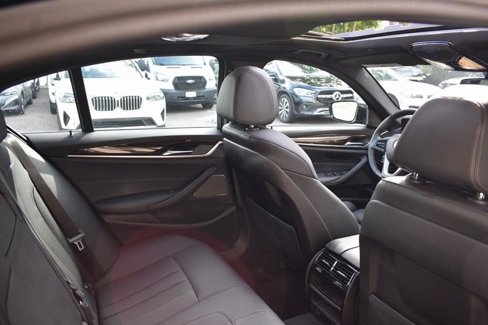 Used 2023 BMW 530i xDrive w/ Premium Package image 26
