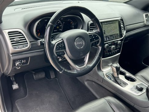 Used 2019 Jeep Grand Cherokee Limited image 17
