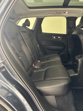 Used 2019 Volvo XC60 T8 Momentum w/ Premium Package image 23