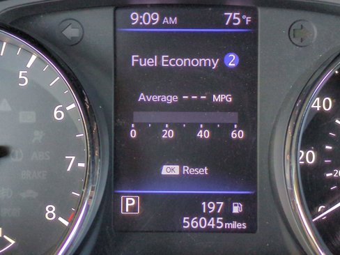 Used 2018 Nissan Rogue SV image 4