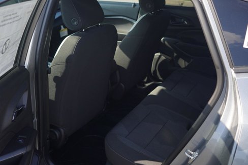 New 2025 Chevrolet Trax RS image 26