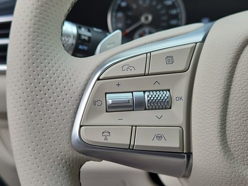 New 2026 Genesis G70 2.5T Prestige image 12