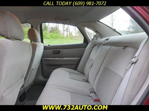 Used 2004 Ford Taurus SES image 9