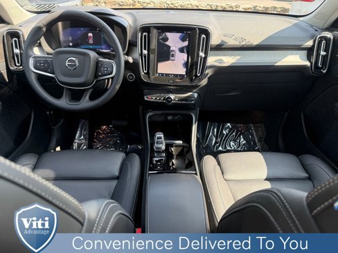 Certified 2024 Volvo XC40 B5 Plus w/ Protection Package Premier image 2