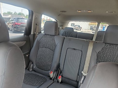 Used 2017 Chevrolet Traverse LT image 10