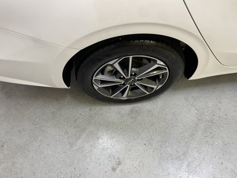 Used 2024 Kia Forte LXS image 13