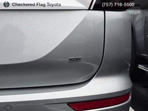 Used 2024 Mitsubishi Outlander SE image 8