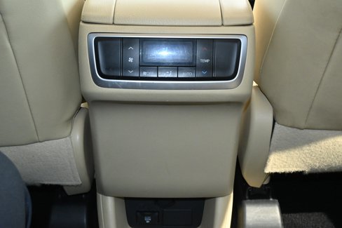 Used 2015 Toyota Highlander XLE image 29
