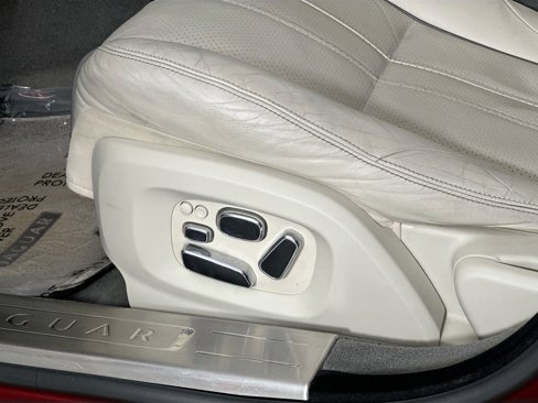 Used 2012 Jaguar XJ L image 19