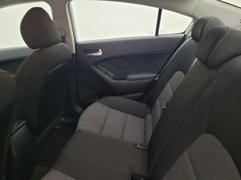 Used 2017 Kia Forte LX image 18