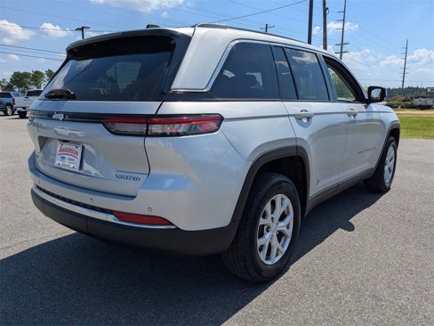 Used 2023 Jeep Grand Cherokee Limited image 4