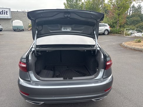 Certified 2021 Volkswagen Jetta R-Line image 5