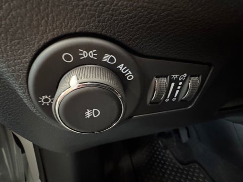New 2026 Jeep Compass Latitude image 24