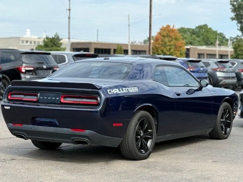 Used 2015 Dodge Challenger SXT w/ Driver Convenience Group image 35