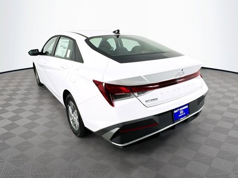 Certified 2025 Hyundai Elantra SE image 7